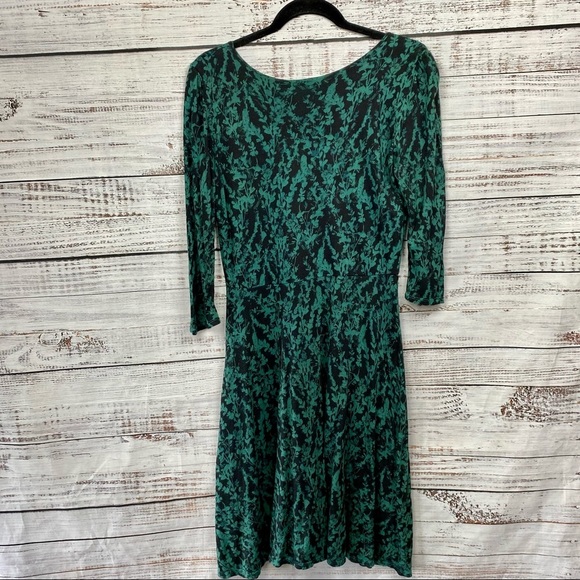 FEATHER CLOTHING Forest Green & Black Leaf Print 3/4 Sleeve Knit Bamboo Dress - Picture 3 of 6